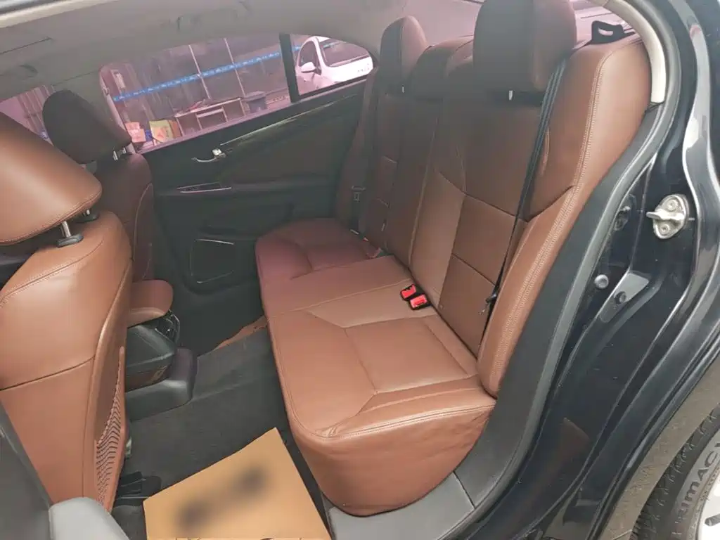 Hongqi Hongqi H7 — миниатюра 17
