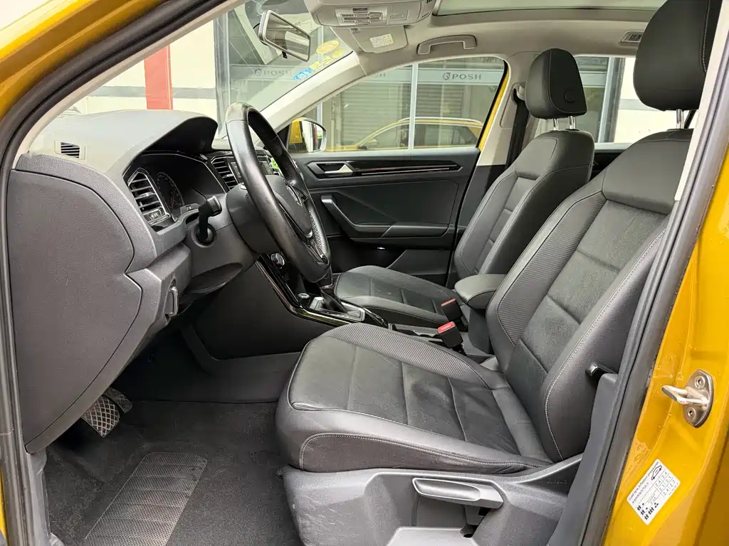 Volkswagen T-Roc 2018 280TSI DSG Comfort V