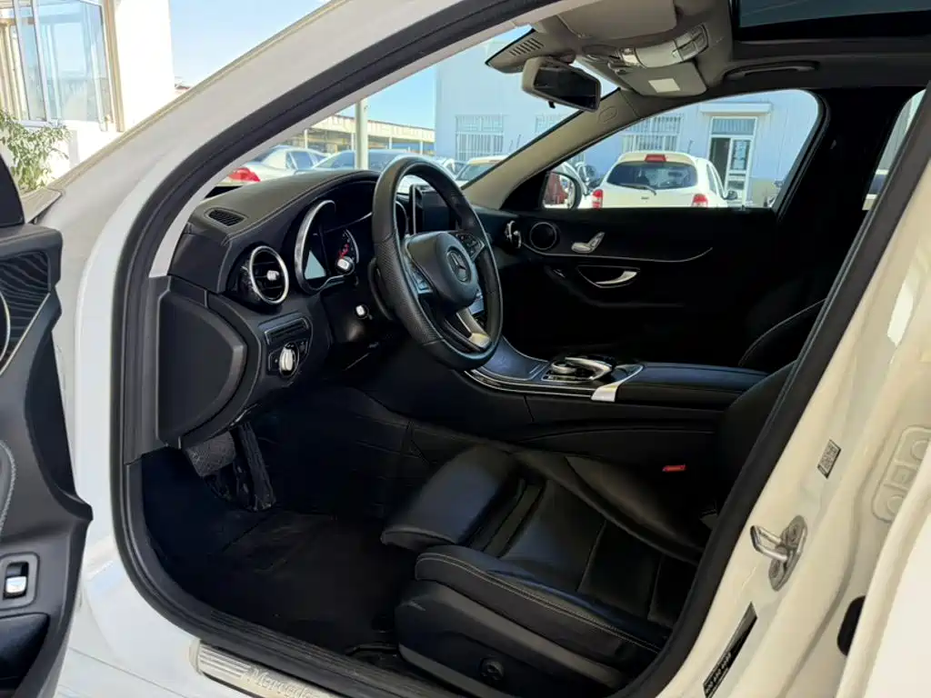 Mercedes-Benz C-Class — миниатюра 9
