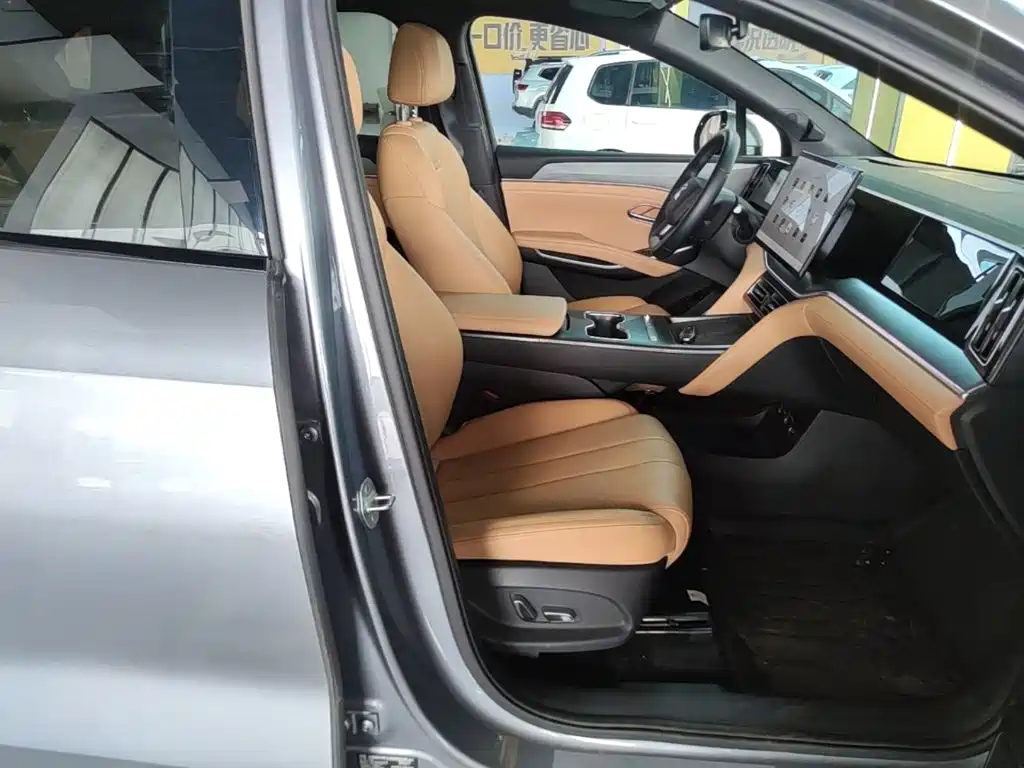 BYD L DM-i — миниатюра 25