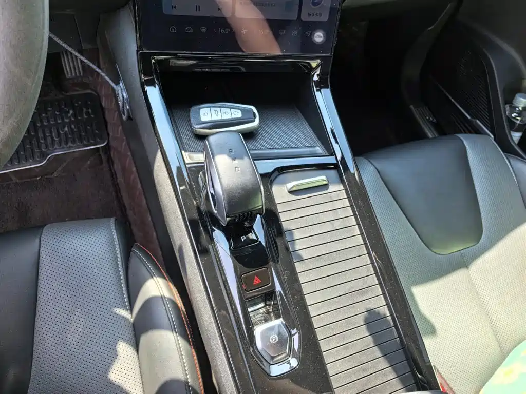 GEELY AUTOMOBILE BOYUE