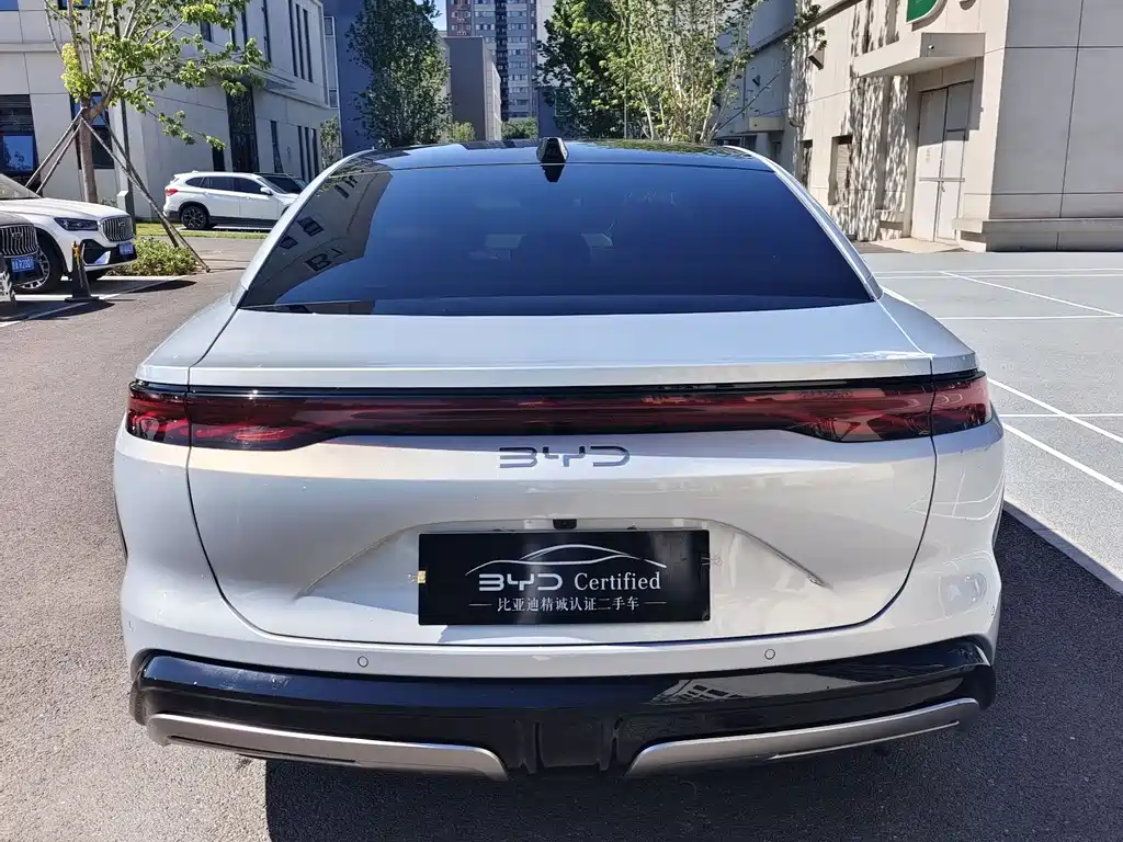 BYD Han L 2025 EV Flagship
