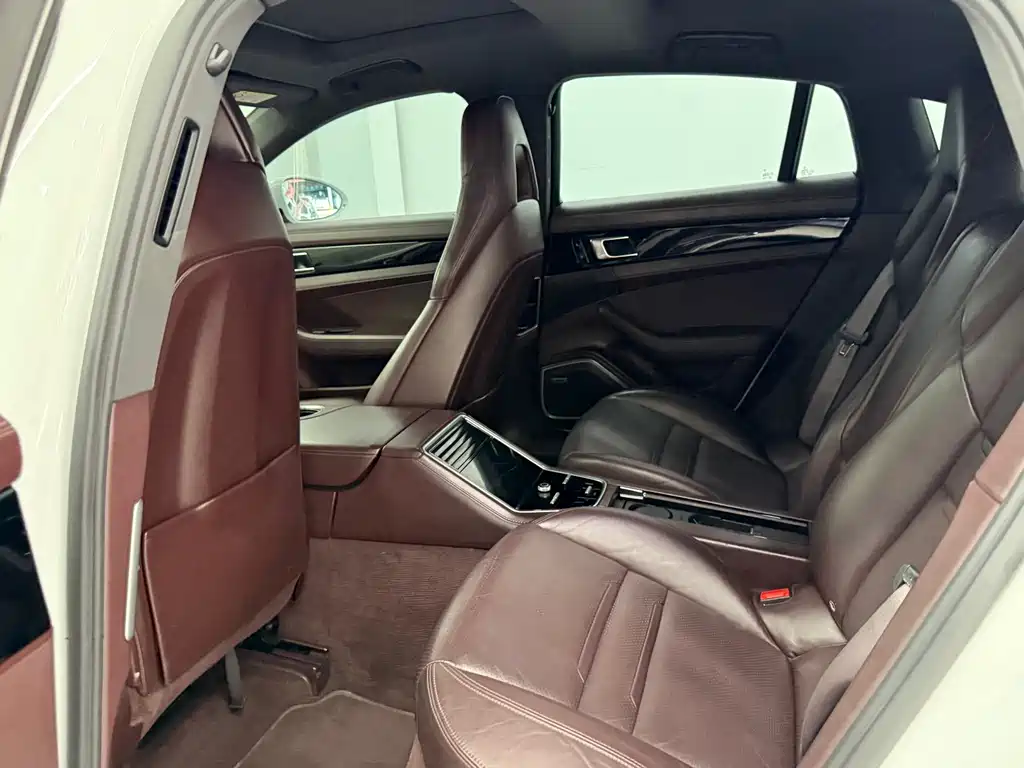 Porsche Panamera — миниатюра 8