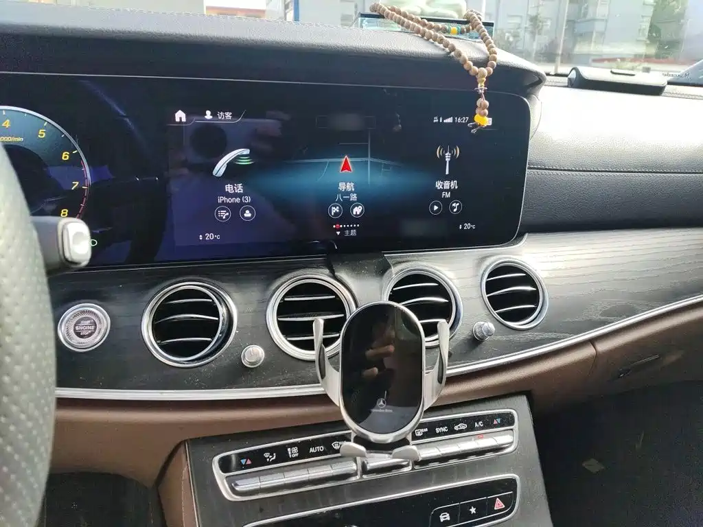 Mercedes-Benz E-Class — миниатюра 6