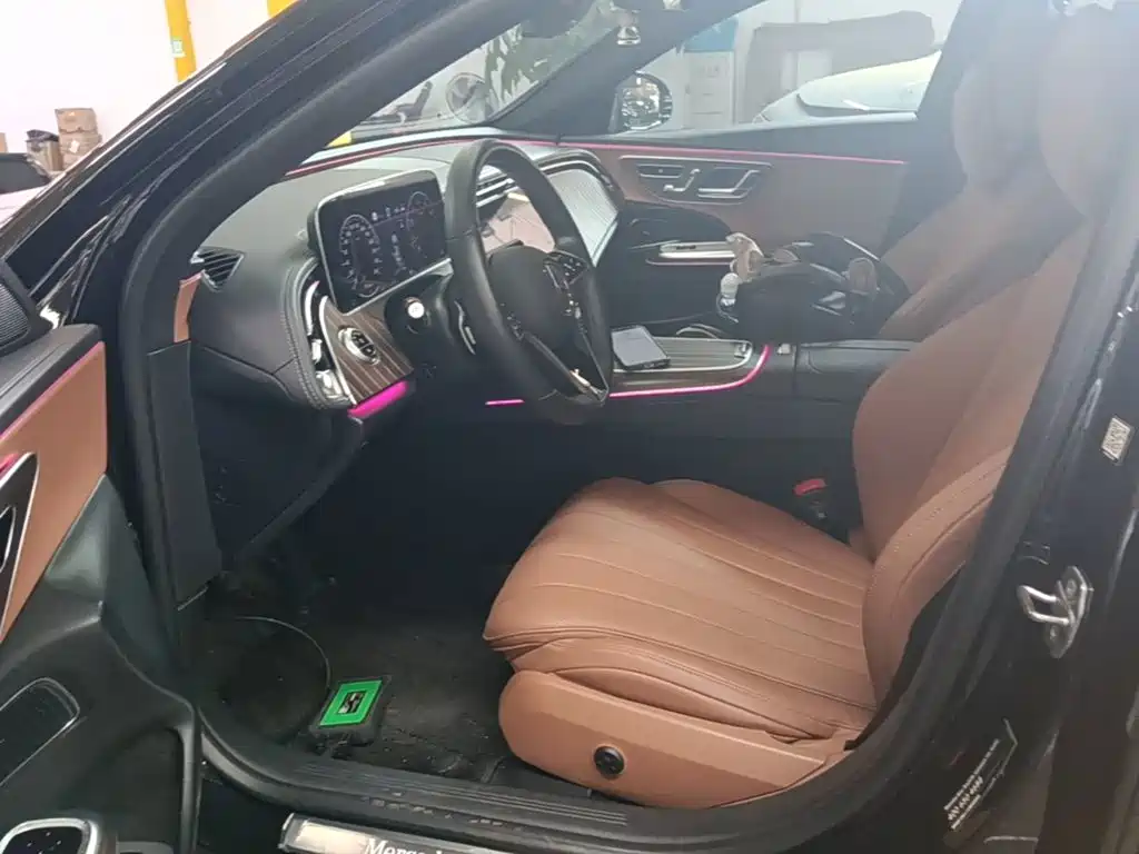 Mercedes-Benz E-Class — миниатюра 15