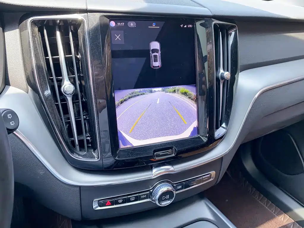 Volvo XC60 — миниатюра 13
