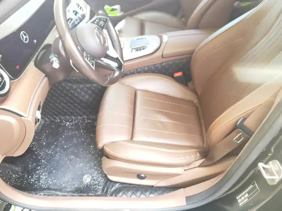 Mercedes-Benz E-Class — миниатюра 9
