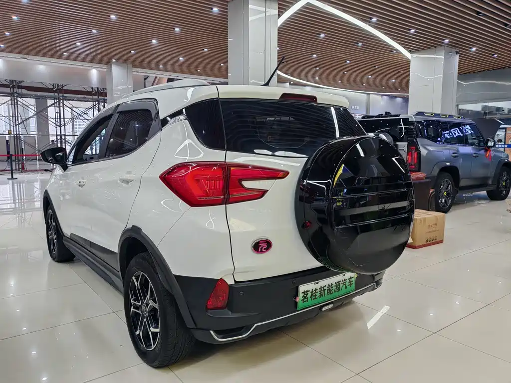 BYD Yuan Pro — миниатюра 12
