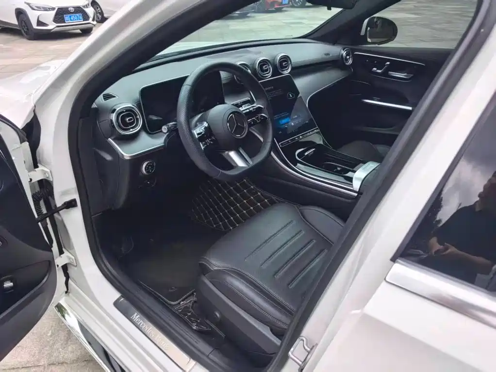 Mercedes-Benz C-Class — миниатюра 15