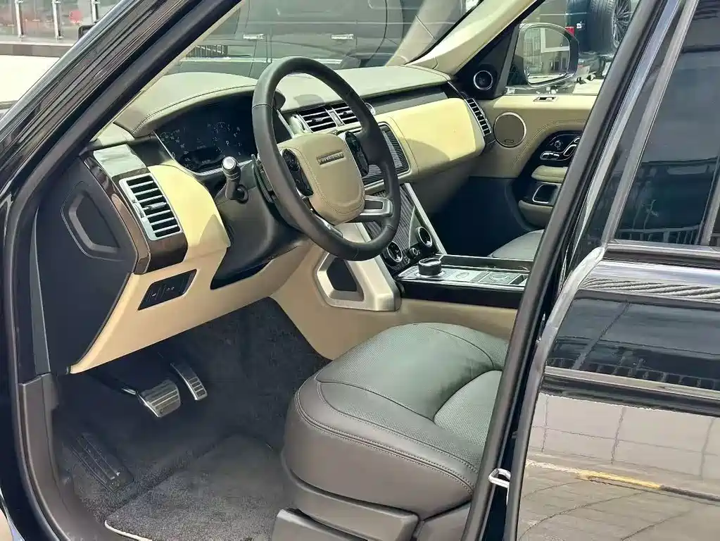 Land Rover Range Rover — миниатюра 3