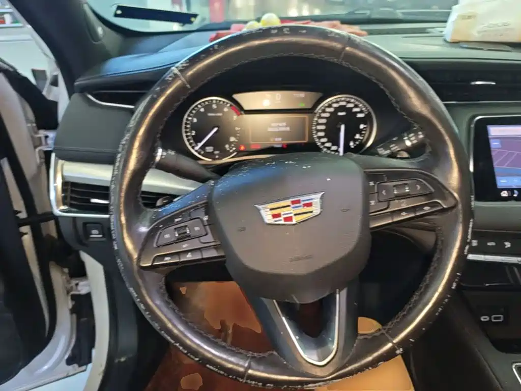 Cadillac XT4 — миниатюра 11