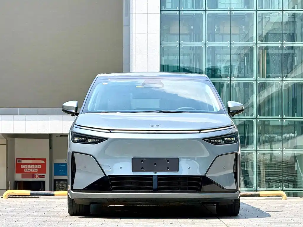 XPeng X9 — миниатюра 3
