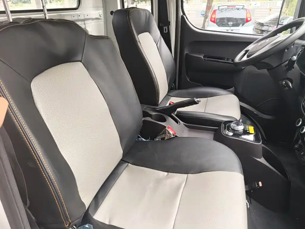 Foton Xiangling M New Energy — миниатюра 17