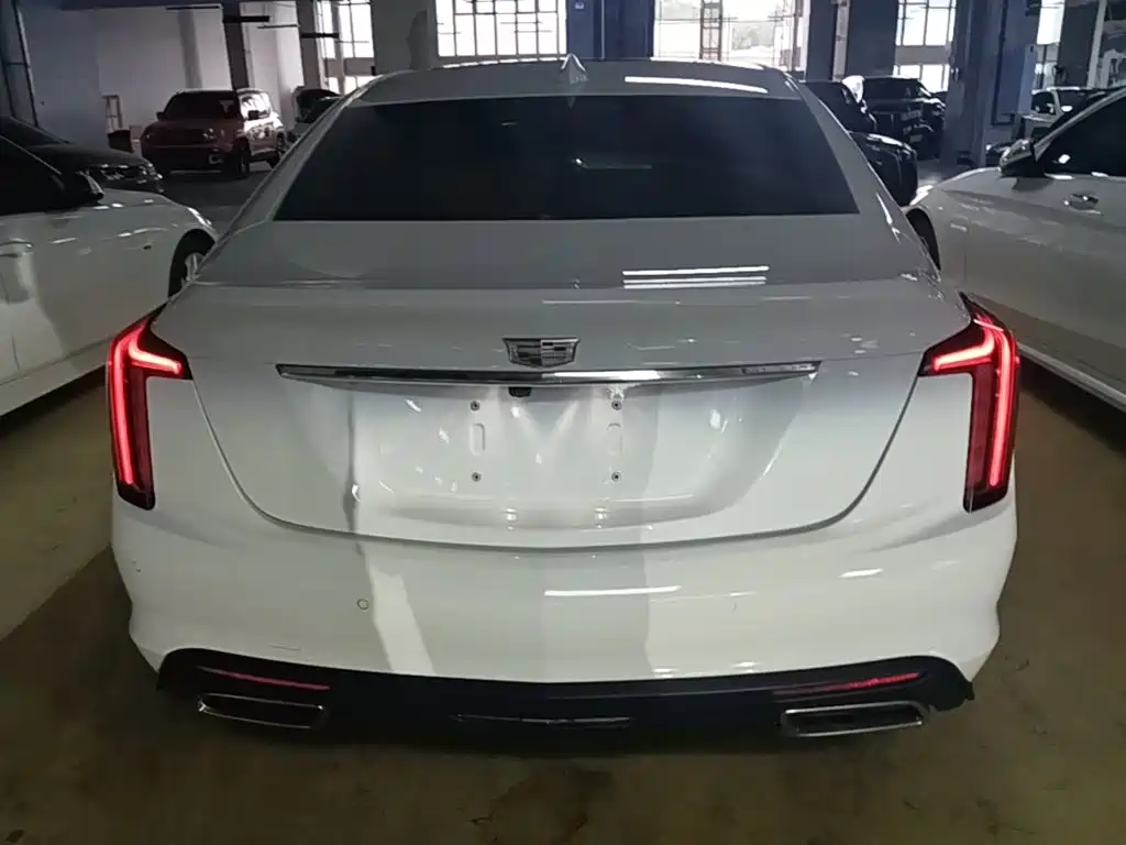 Cadillac CT5 — миниатюра 6