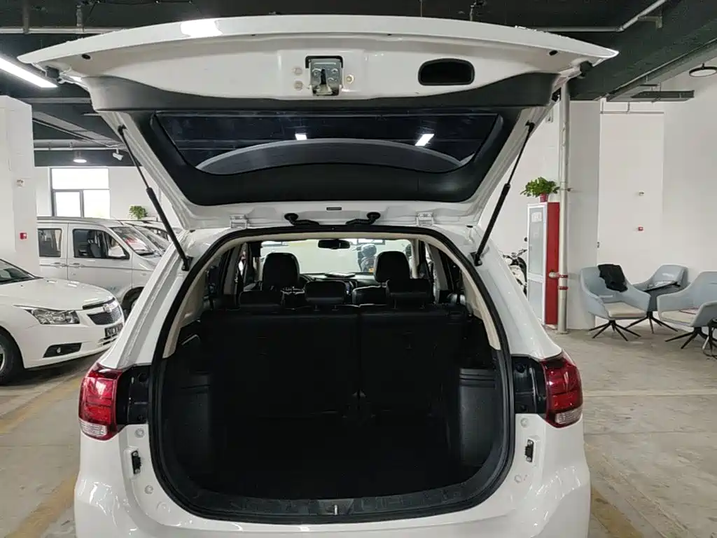 Mitsubishi Outlander — миниатюра 19