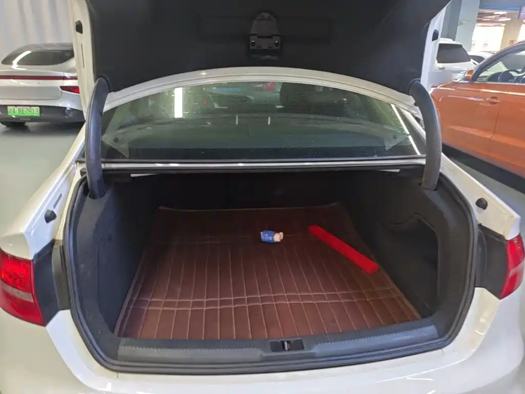 Audi A4L — миниатюра 19