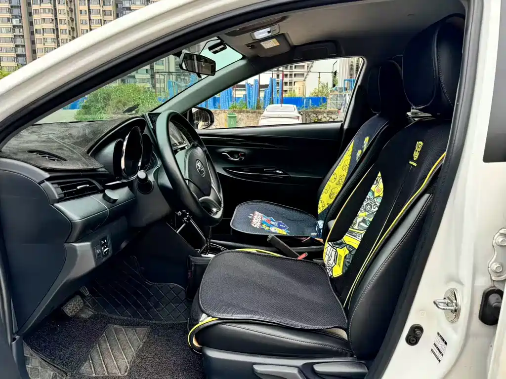 Toyota Yaris L — миниатюра 7