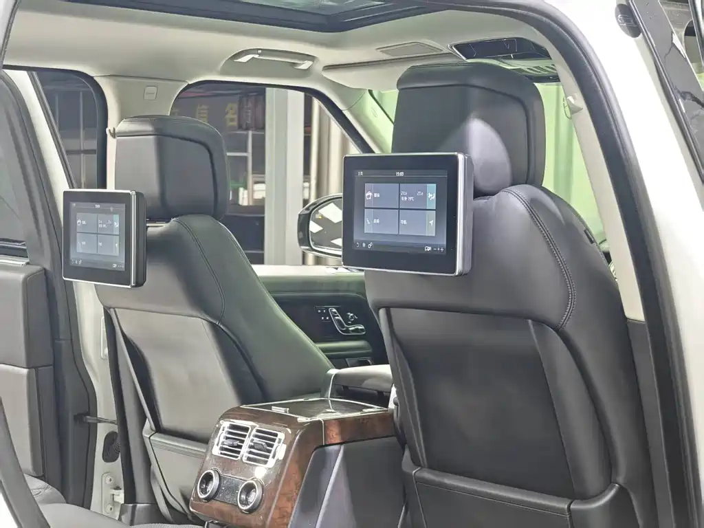 Land Rover Range Rover — миниатюра 10