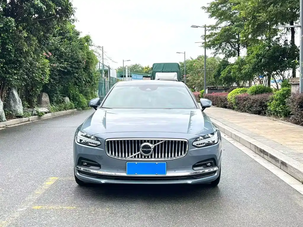 Volvo S90 — миниатюра 2