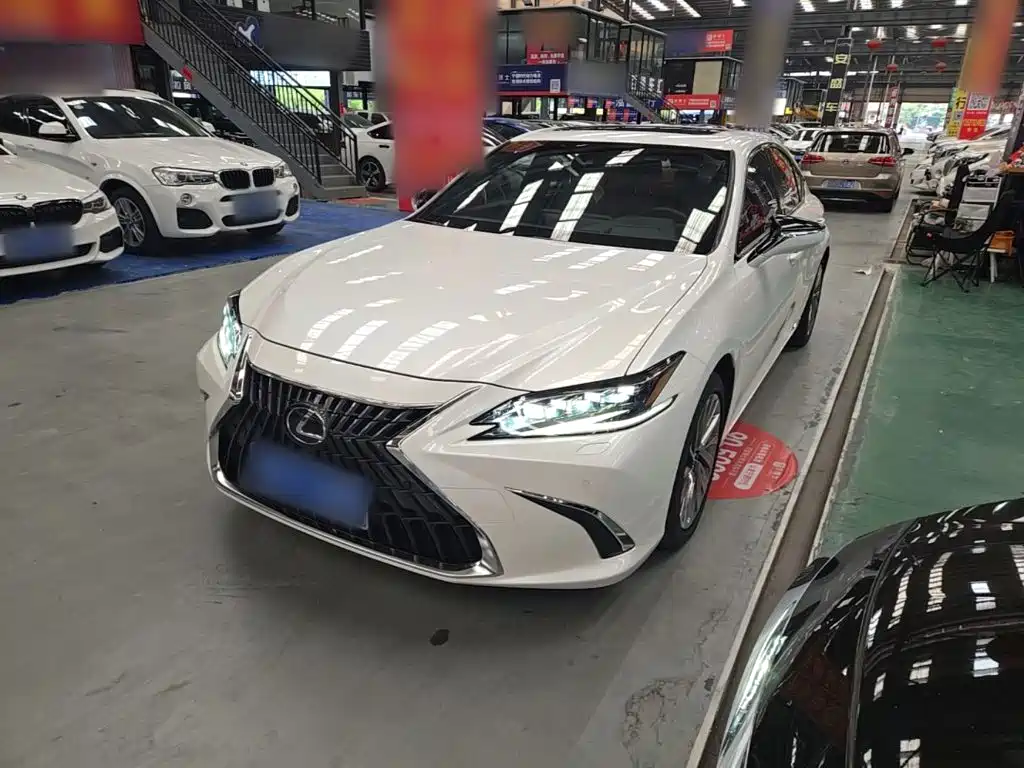 Lexus ES — миниатюра 2