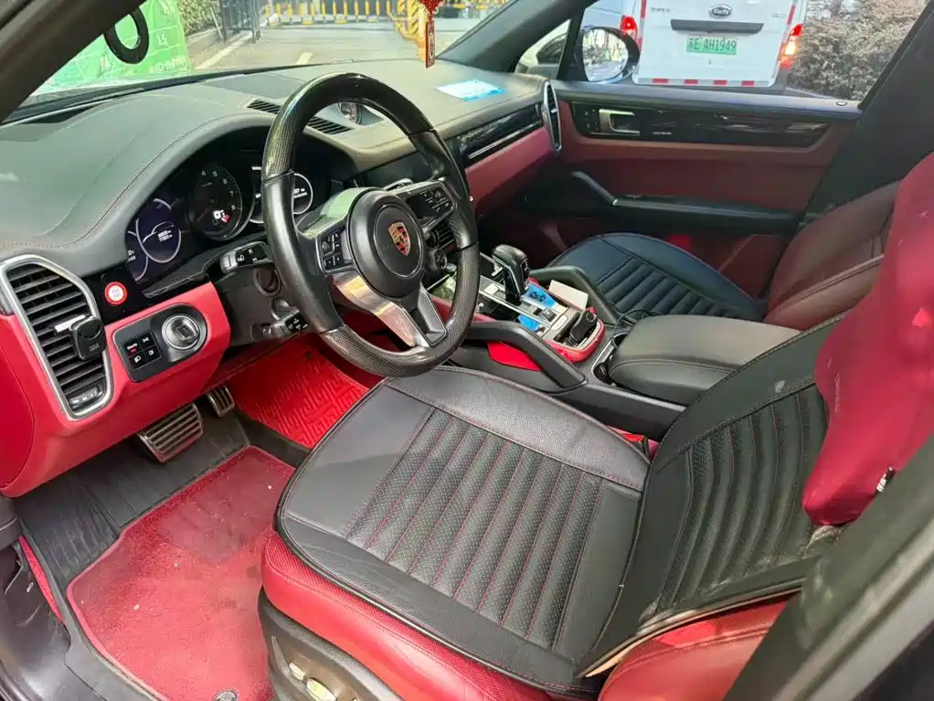 Porsche Cayenne — миниатюра 4