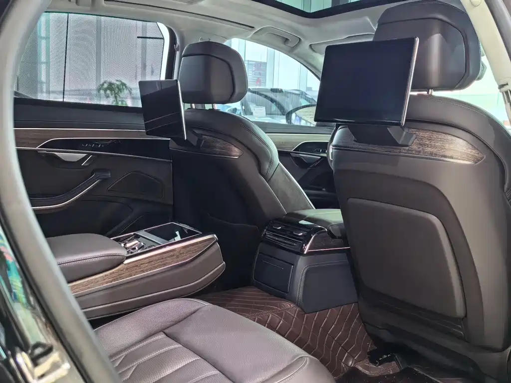 Audi A8 2023 A8L 55 TFSI quattro Flagship