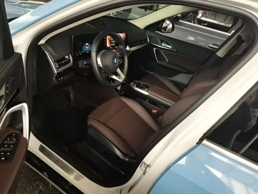 BMW iX1 — миниатюра 15