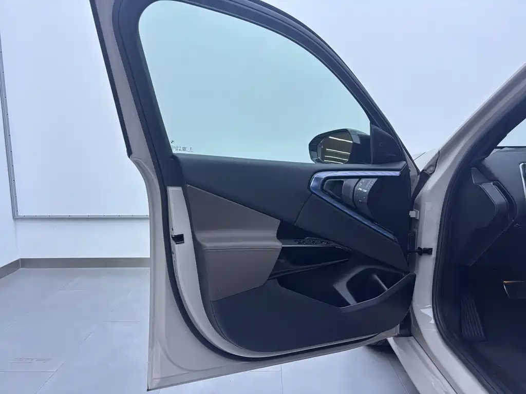 BMW X3 M50 — миниатюра 9