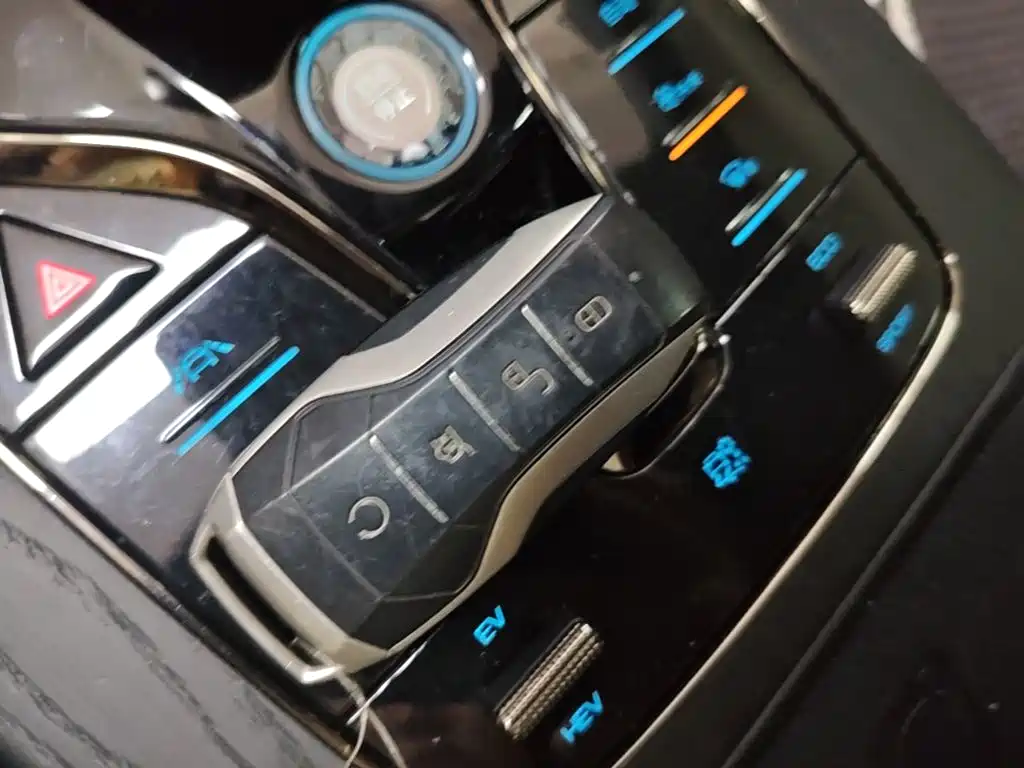 BYD Han — миниатюра 13