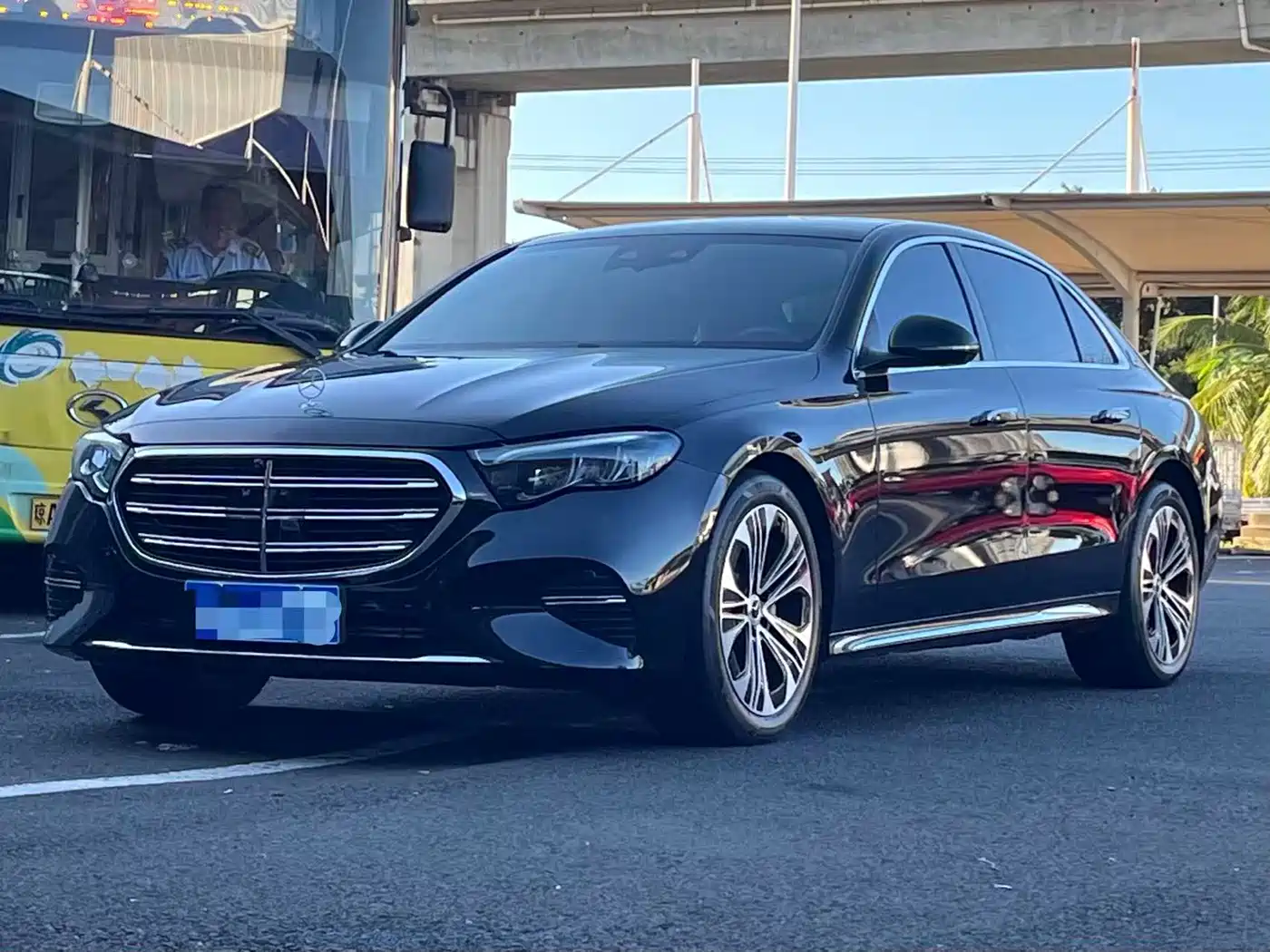 奔驰E级 2025款 E 300 L 豪华型 2025