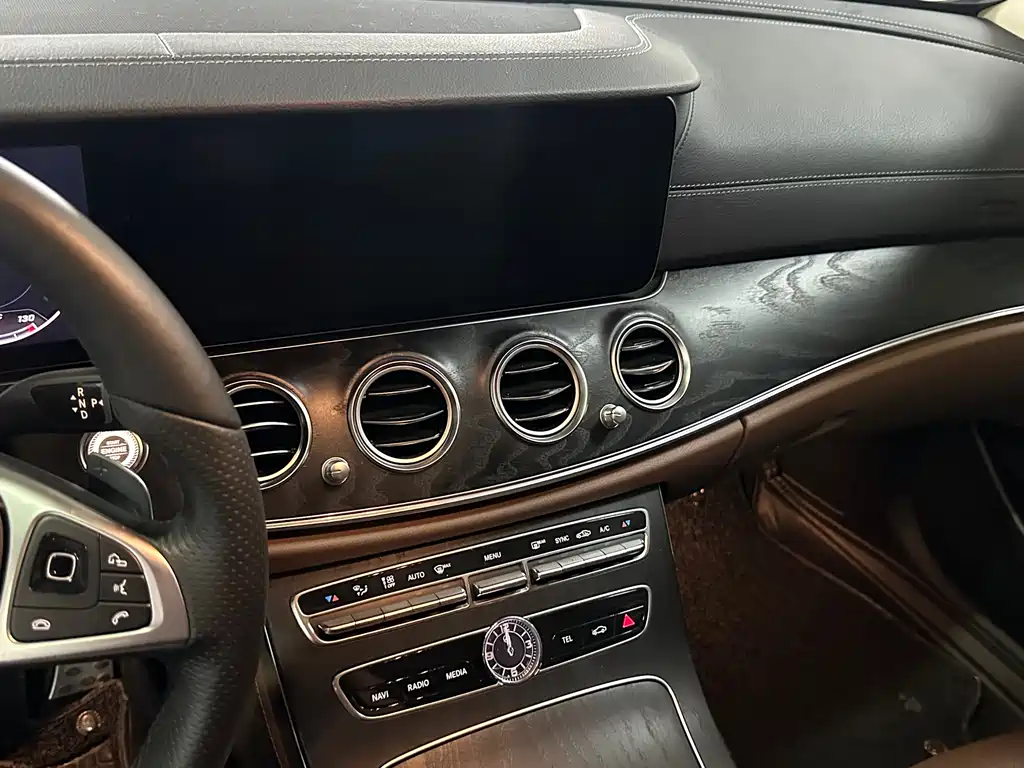 Mercedes-Benz E-Class E 2018 E 200 L Sport