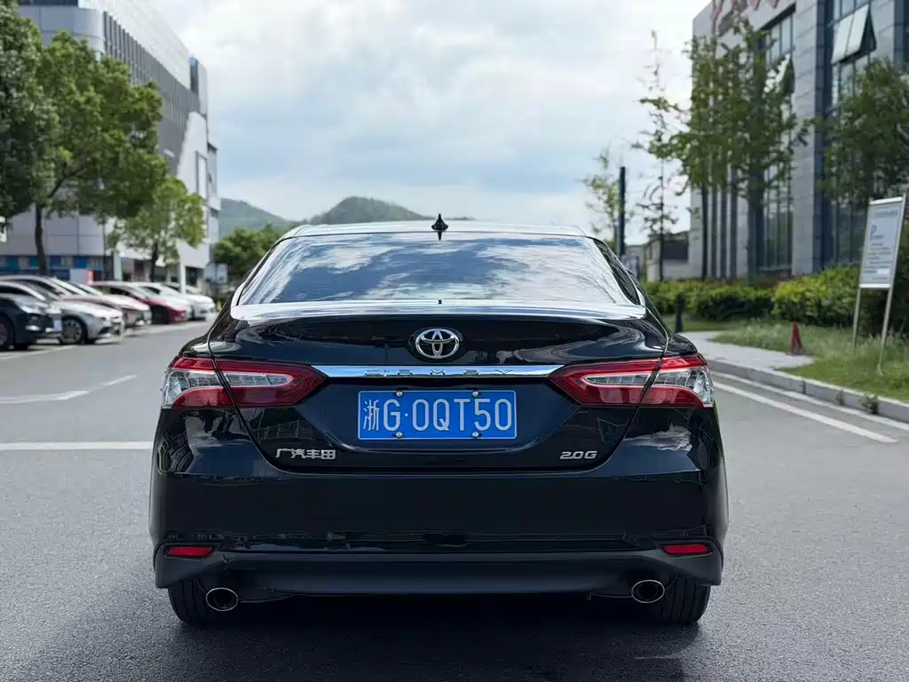 Toyota Camry — миниатюра 15
