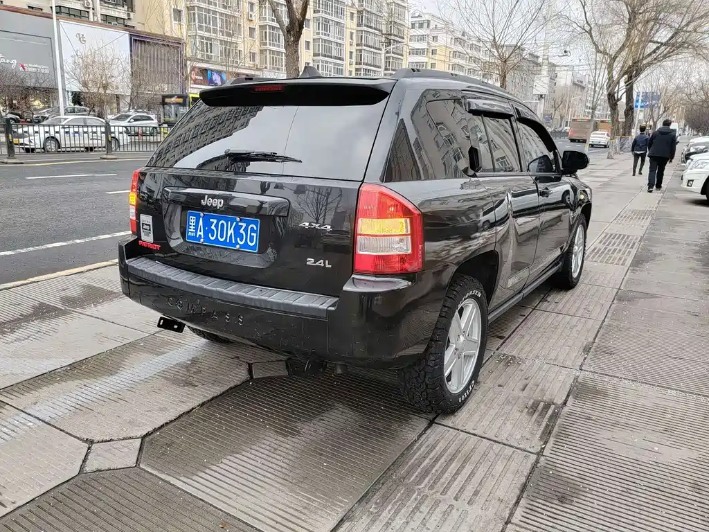 Jeep Compass (Import) — миниатюра 5