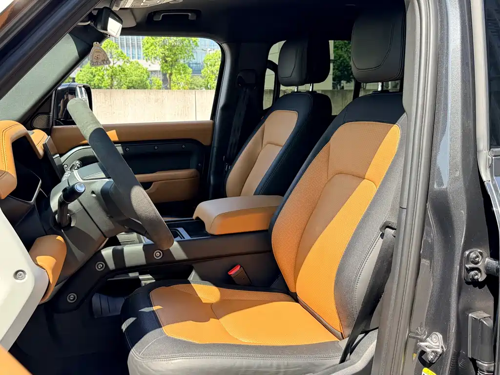 Land Rover Defender — миниатюра 10