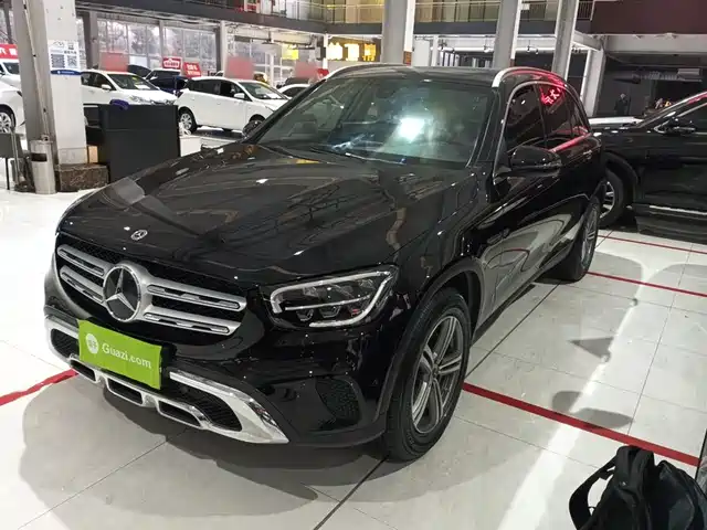MERCEDES-BENZ GLC