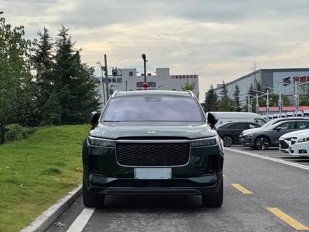 Li Auto Li ONE — миниатюра 2