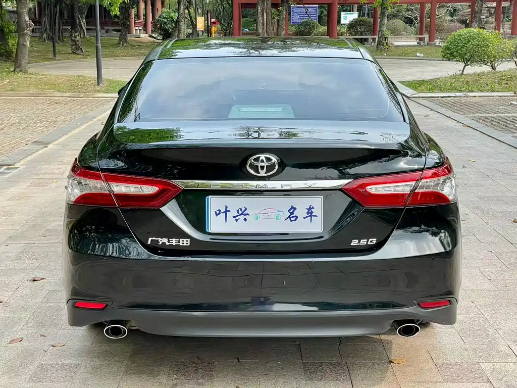 TOYOTA CAMRY