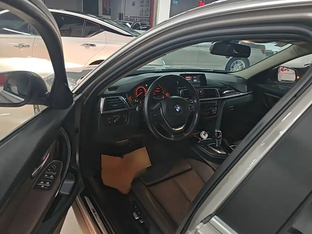 BMW 3 Series — миниатюра 16