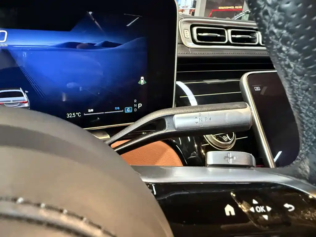 Mercedes-Benz S-Class — миниатюра 31