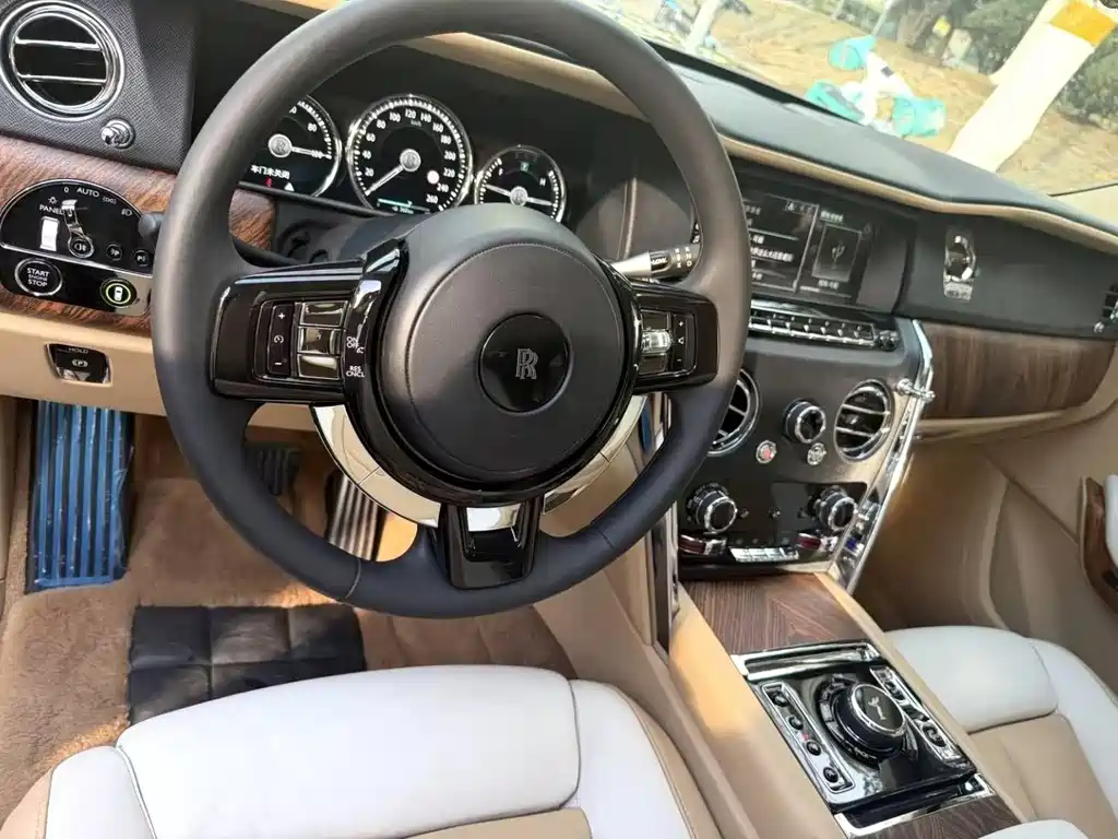 ROLLS-ROYCE CULLINAN