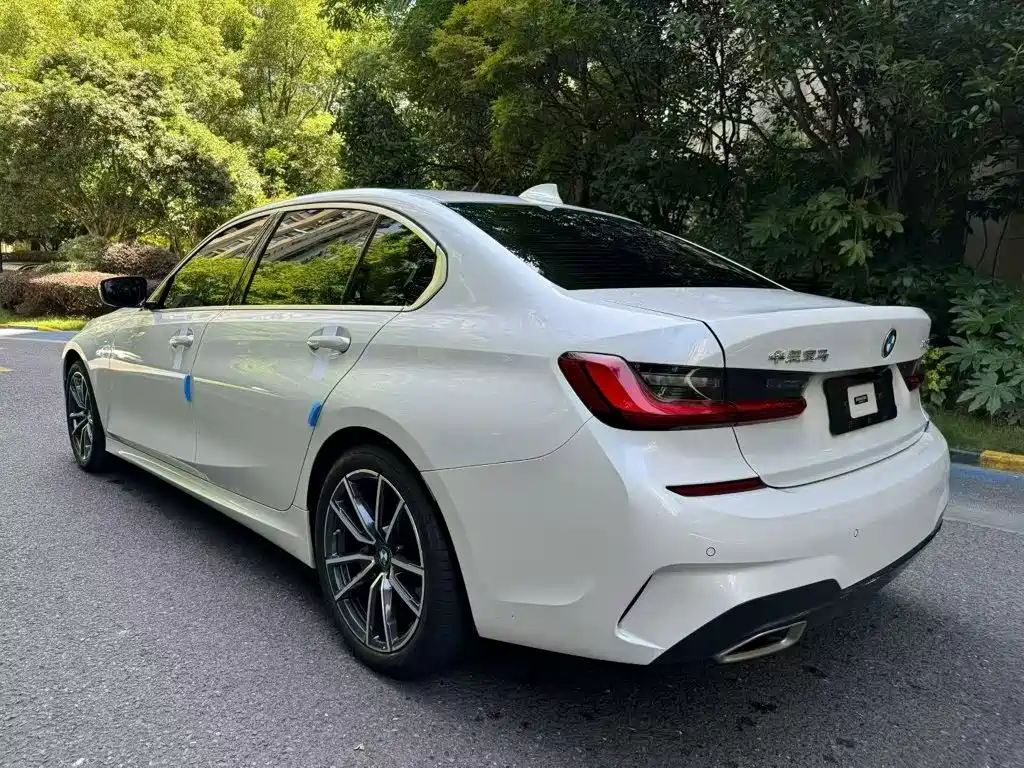 BMW 3 Series — миниатюра 4