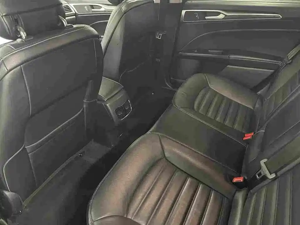 Ford Mondeo — миниатюра 14