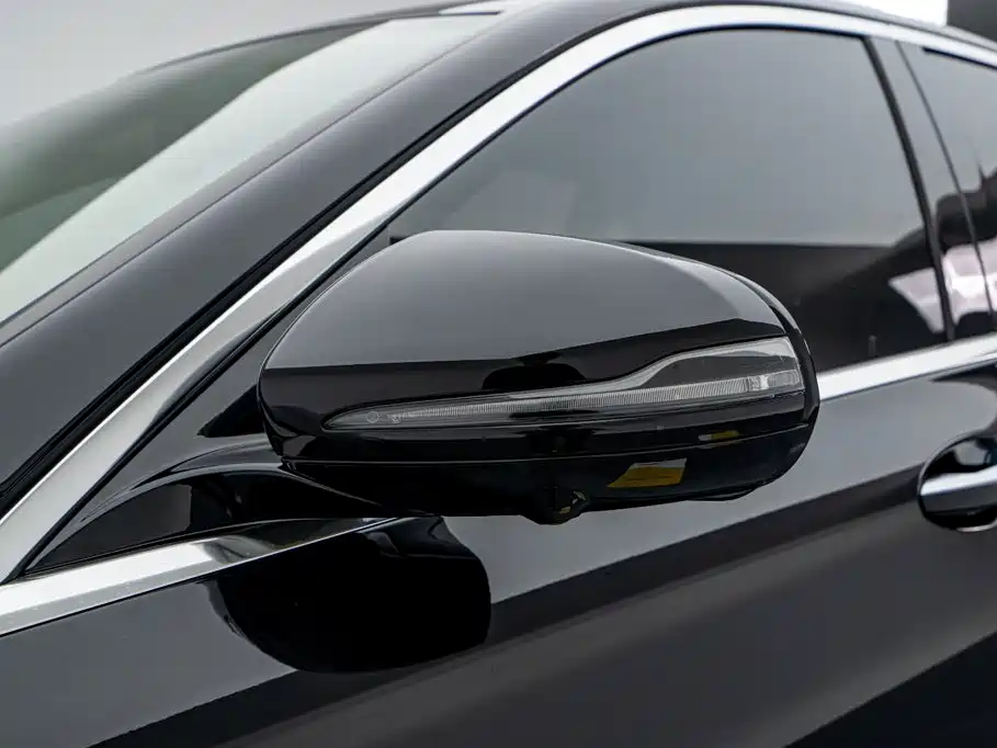 Mercedes-Benz E-Class — миниатюра 13