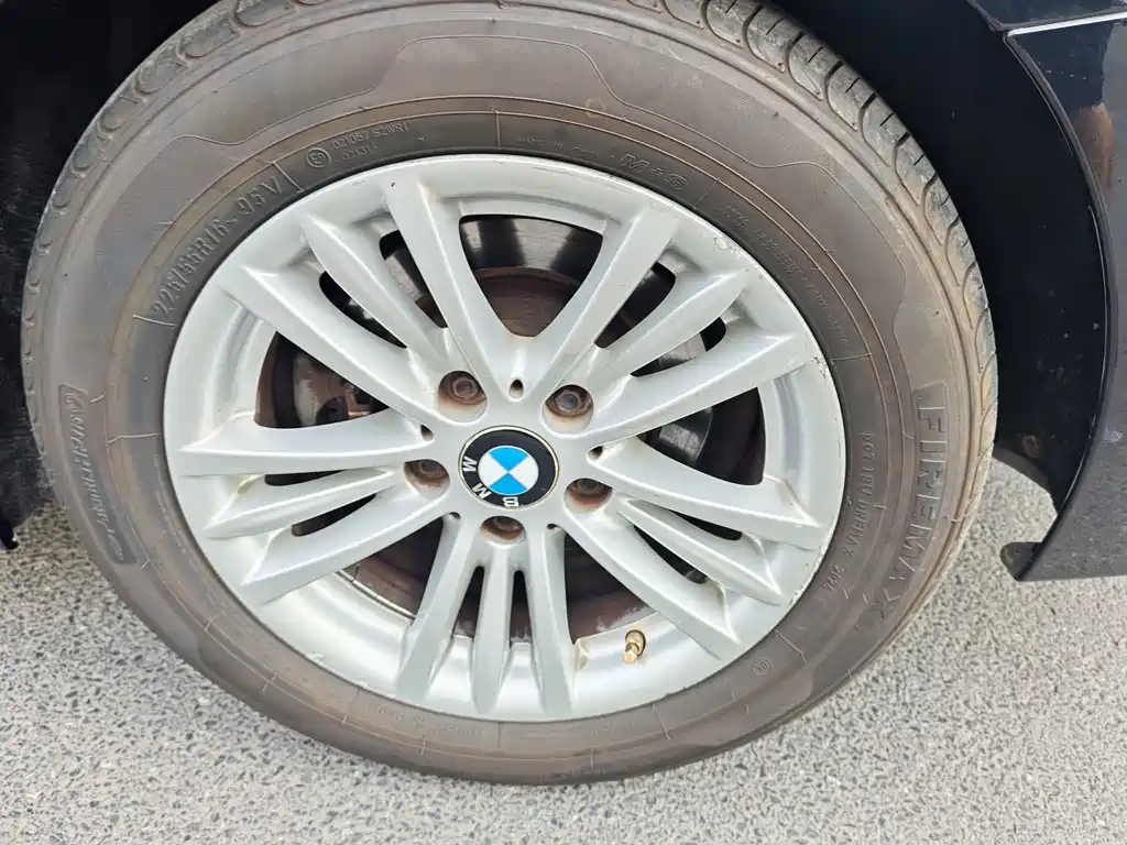 BMW 3 Series — миниатюра 11