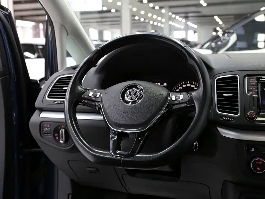 Volkswagen Sharan — миниатюра 12
