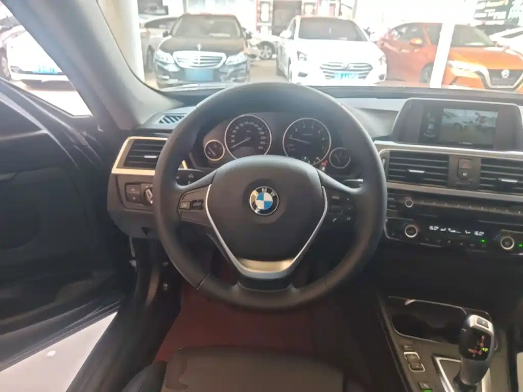 BMW 3 Series GT — миниатюра 11