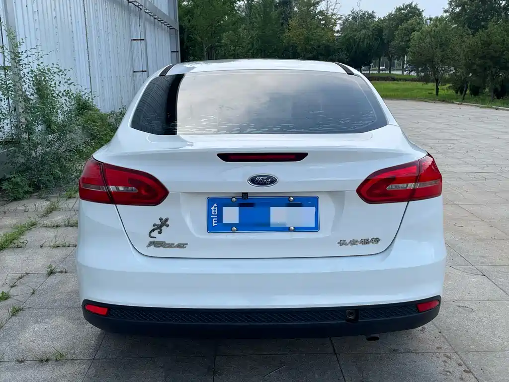 Ford Focus — миниатюра 5