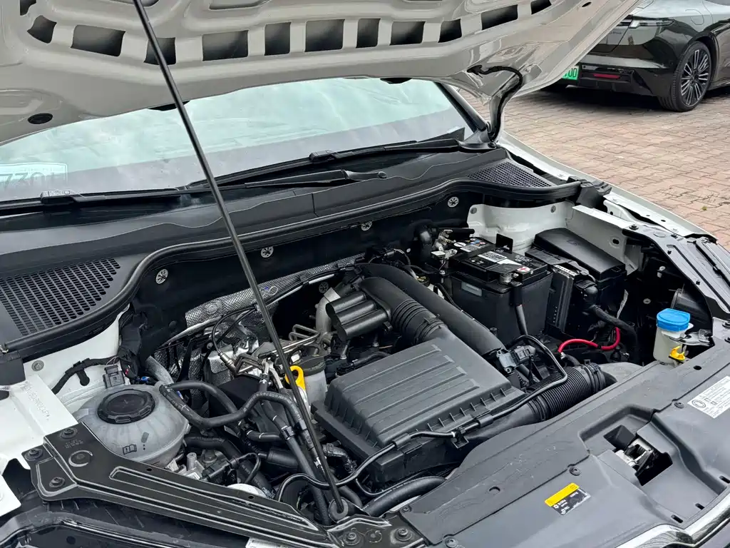 Skoda Karoq — миниатюра 7