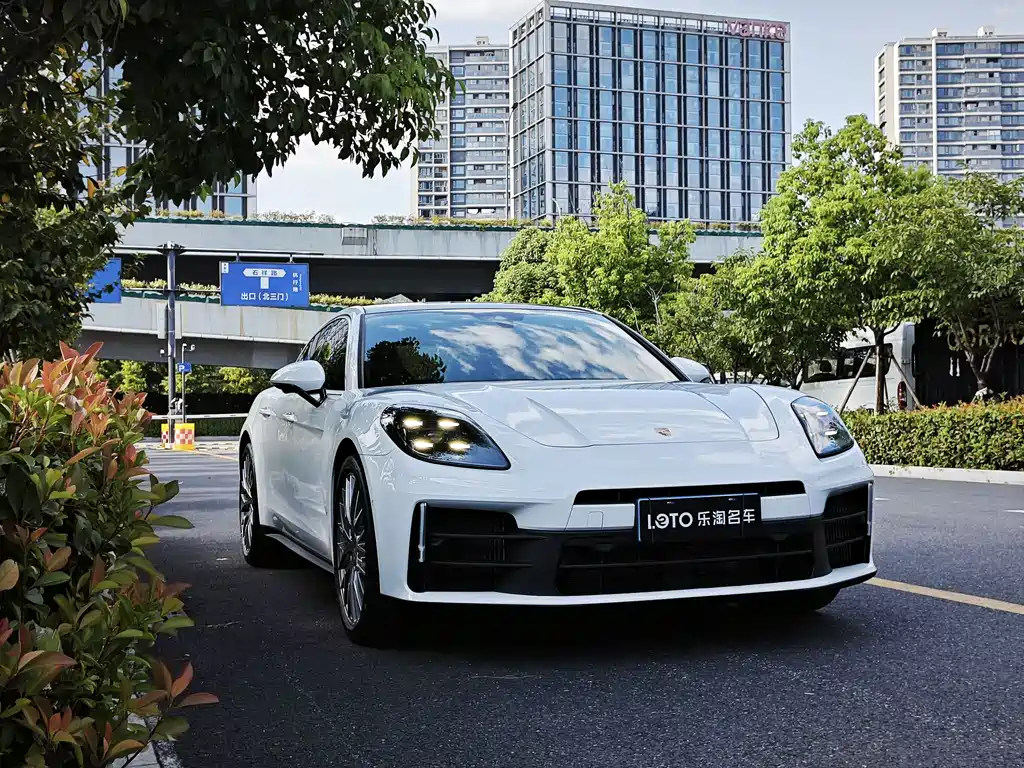 Porsche Panamera — миниатюра 2