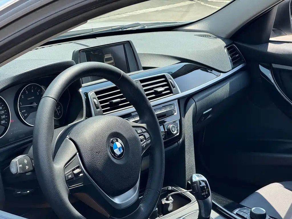 BMW 3 Series — миниатюра 11